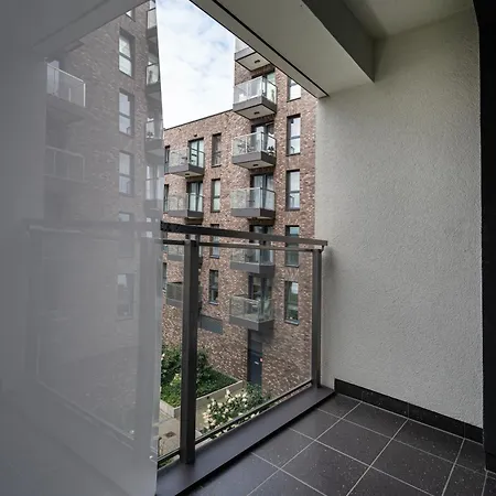 Fabryczna Harmony By Bookinghost * 우치