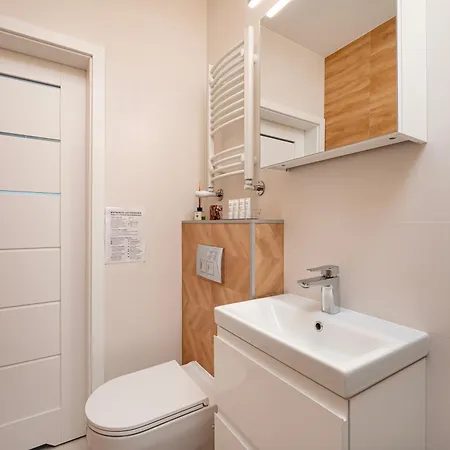 Fabryczna Harmony By Bookinghost 아파트